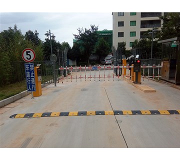 安裝「小區(qū)門(mén)禁車(chē)牌識(shí)別系統(tǒng)」的好處，90%的朋友都不知道！